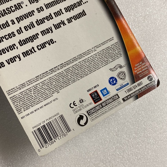 Hot Wheels Racing NASCAR Mark Martin Justice League Batman Car & Figure NEW - Picture 6 of 8